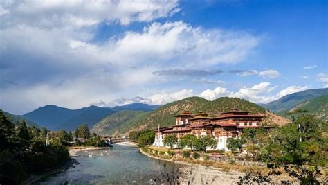 Exploring the Divine Serenity of Punakha Dzong, Bhutan's Grandest.